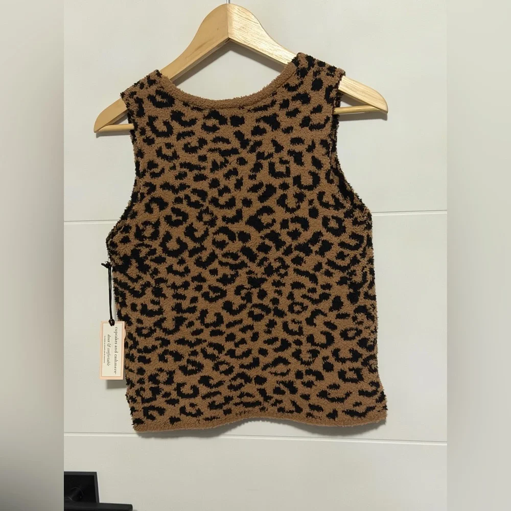 ✨NWT✨Cupcakes & Cashmere:Tank Top & Shorts Pajama Set-Size S (ptp approx 17.5in) - Picture 3 of 15